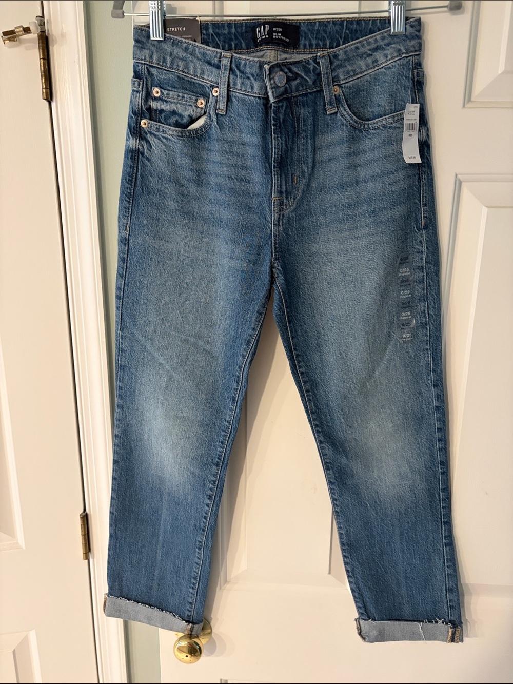 GAP NWT slim boyfriend Jean
